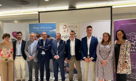 Jumilla se presenta en Valencia junto a las Rutas del Vino de Castilla La Mancha