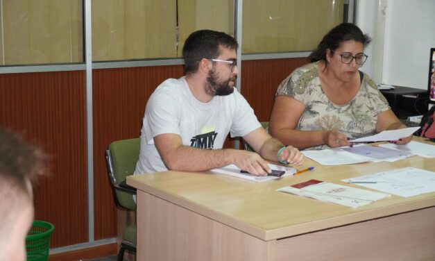 La asamblea de la Federación de Peñas aprueba la continuidad de la actual directiva dos años más