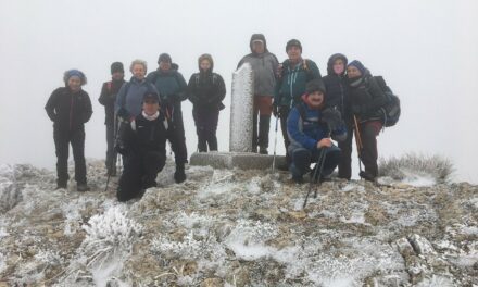 Los senderistas del Hinneni suben al Mentiras y al Calar del Río Mundo