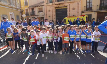 La VIII Barbudo Trail arrancaba con más de 200 barbudicos corriendo por el casco antiguo