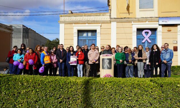 Jumilla homenajea a las 38 mujeres asesinadas en 2022 y a sus 20 huérfanos
