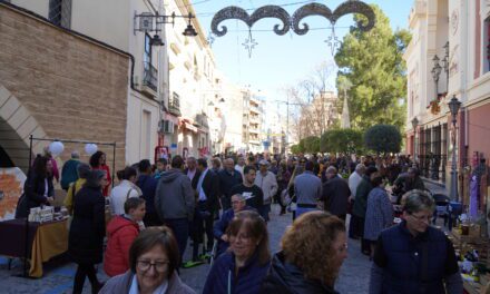 Los artesanos muestran sus trabajos como una opción de regalo ‘único’ para esta Navidad