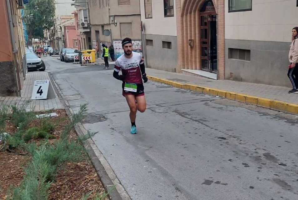 Antonio Oma corrió en Valencia y Chema Herrero y Miguel Ángel Puertas, en Cieza