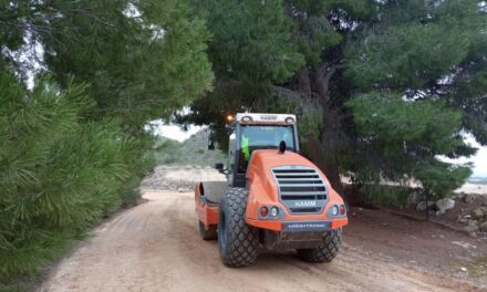 Agricultura continúa con el arreglo de caminos rurales, en este caso en el entorno de Román