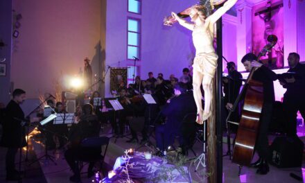 <strong>El concierto ‘Tengo sed’ recauda 1.585 euros que irán a ‘Jesús Abandonado’ y a los afectados por los terremotos</strong>
