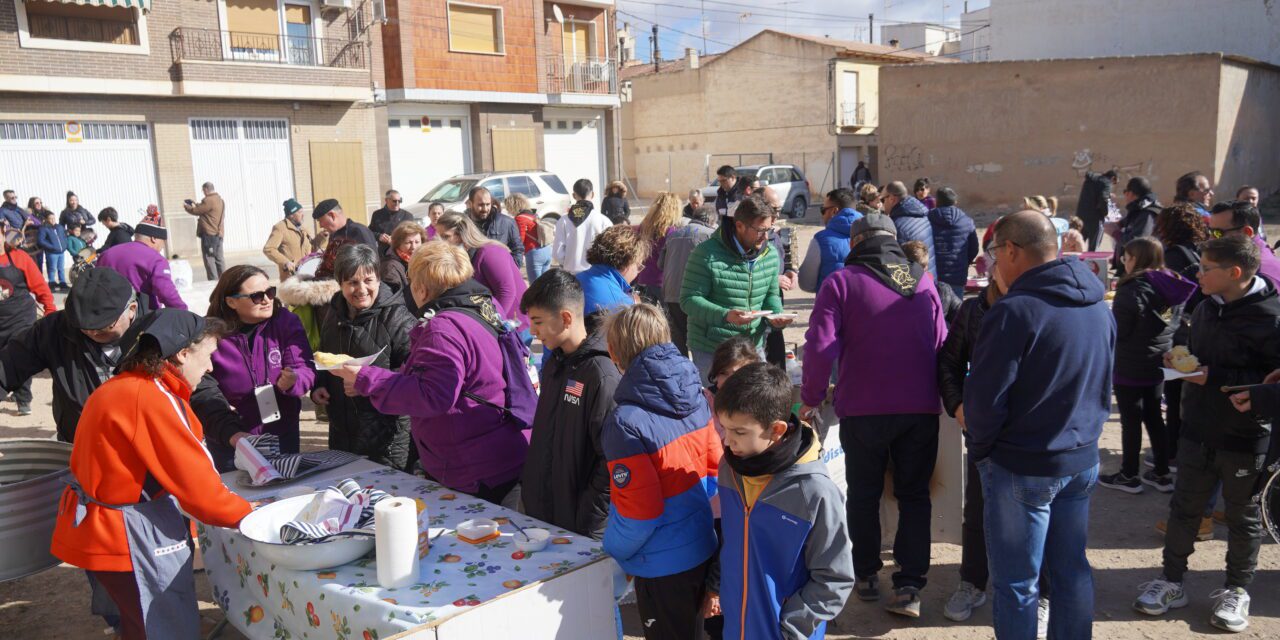 El Almuerzo Solidario de la Asociación de Tambores recauda más de 1.100 euros para investigar la enfermedad Tango 2