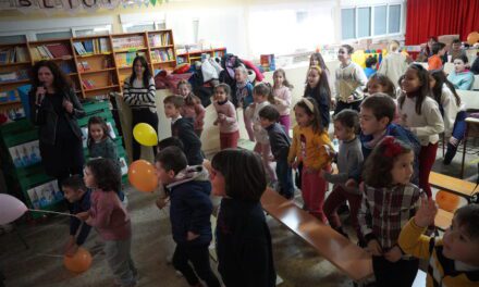 Más de medio centenar de chavales participan en el cuenta cuentos solidario del colegio La Asunción (Galería*)