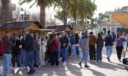 La I Feria de Educación en Jumilla, atrae a más de 30 instituciones y empresas para mostrar su oferta educativa