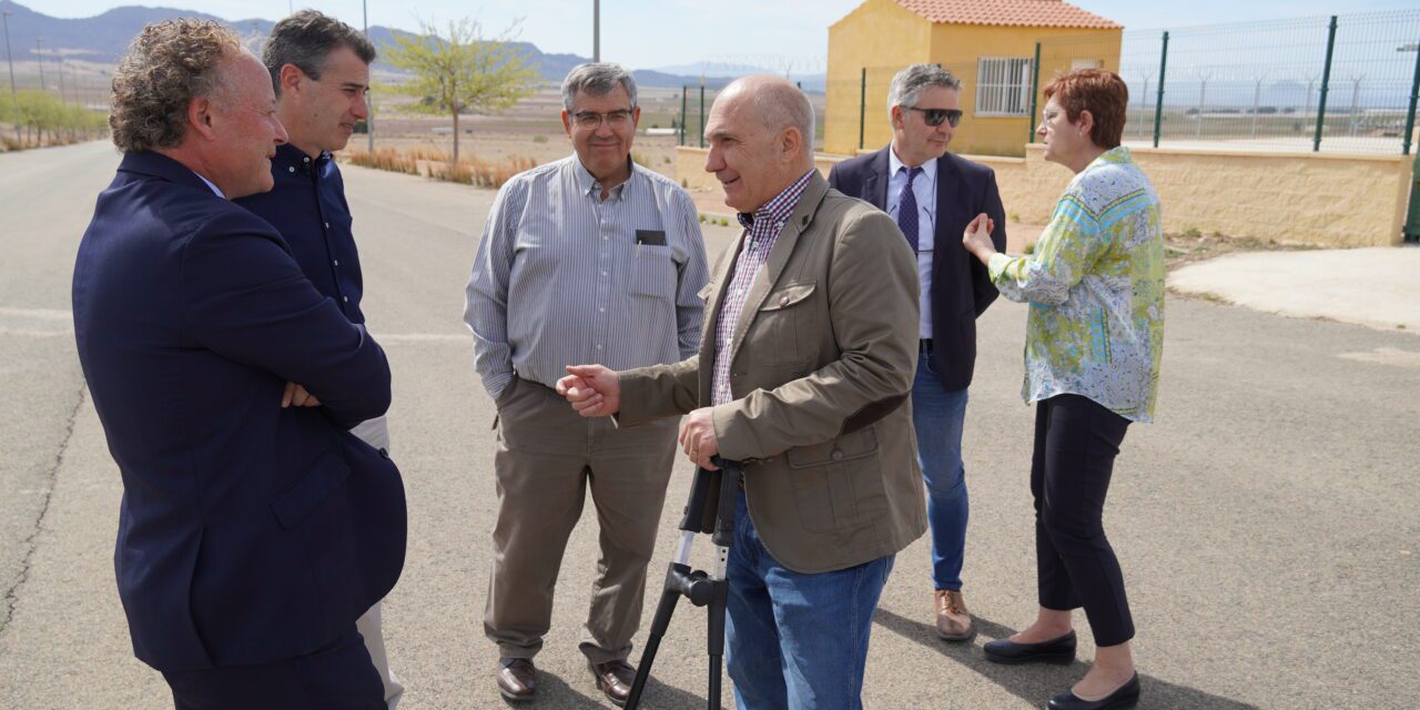 La instalación de dos empresas en el Polígono de Jumilla generará 250 puestos de trabajo