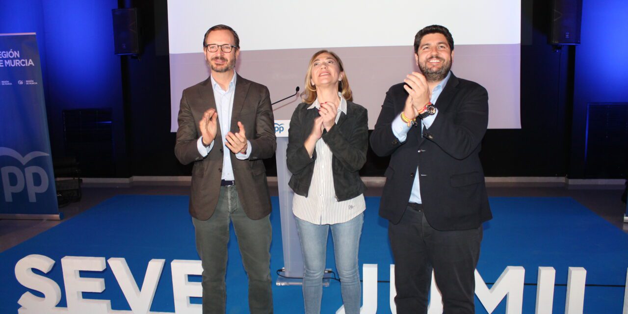 El PP de Murcia y Madrid apoya a la candidata Seve González en su presentación ante los jumillanos