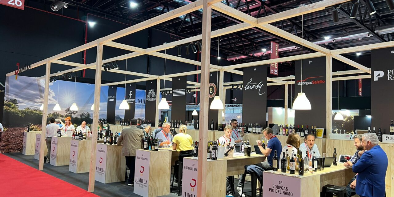 La DOP Jumilla estuvo en FENAVIN con stand propio y 24 bodegas