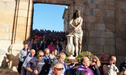 Jumilla despide a su Amarrado en una multitudinaria eucaristía