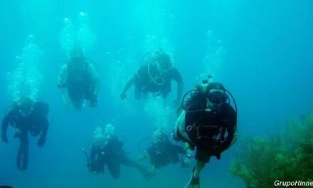 El Hinneni lleva a cabo un día de bautismo de buceo con 10 socios en Cala Cortina