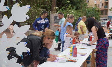 Niños, niñas y mayores, juegan, reciclan, aprenden y bailan por el Medio Ambiente