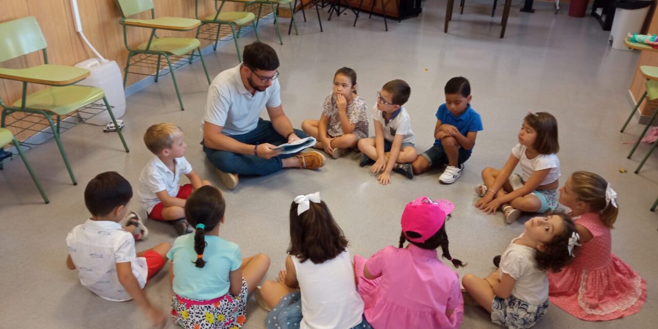 Niños de 5 a 7 años se acercan al mundo de la Música gracias a un taller impartido en el Conservatorio