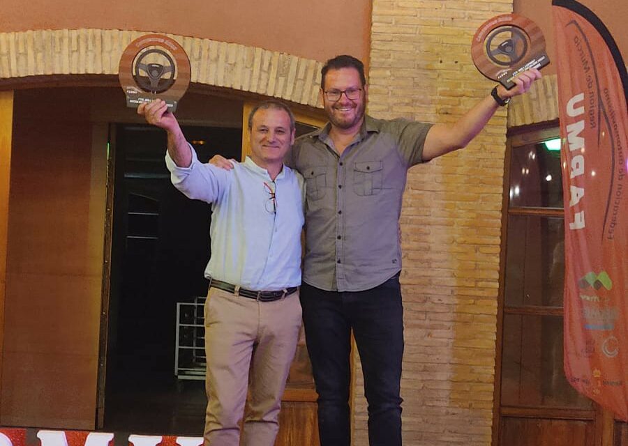 Luis Miguel Álvarez y Pedro Antonio Molina, premiados por la Federación de Automovilismo de la Región