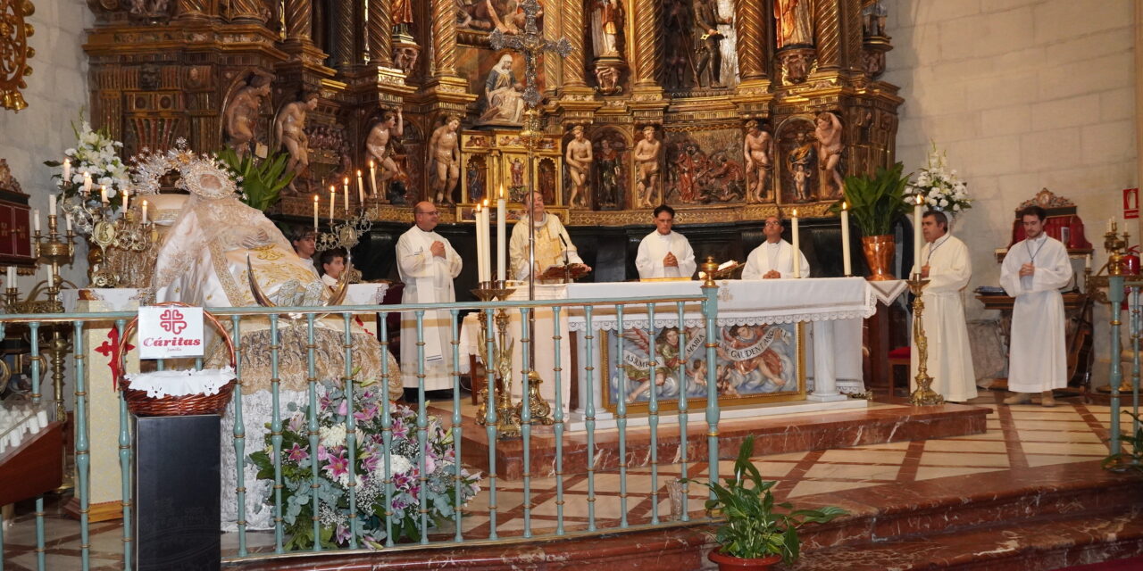 La Patrona de Jumilla ha recibido los honores religiosos en su día grande