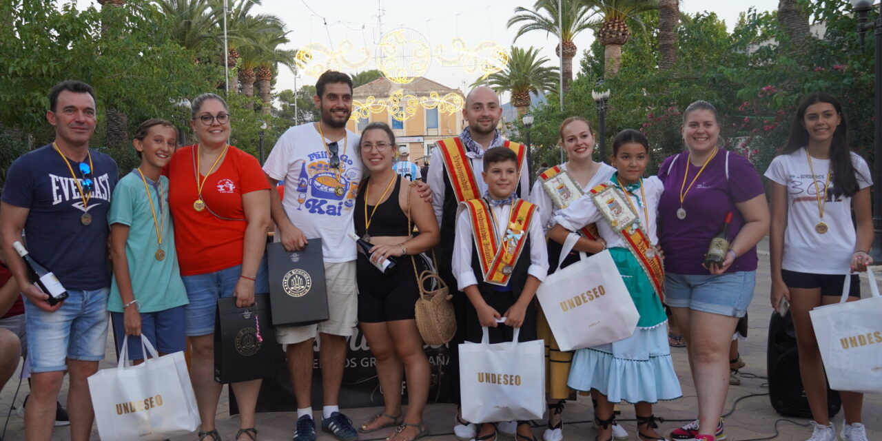 Ana Belén Arenas y Adrián Fernández ganan el concurso de Lanzamiento de Uva