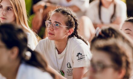 Elena López Santos realiza la expediciónRuta Quetzal con 200 estudiantes más