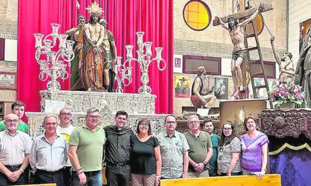 El Rollo muestra la capilla y el patrimonio de la cofradía al que es ya su nuevo consiliario