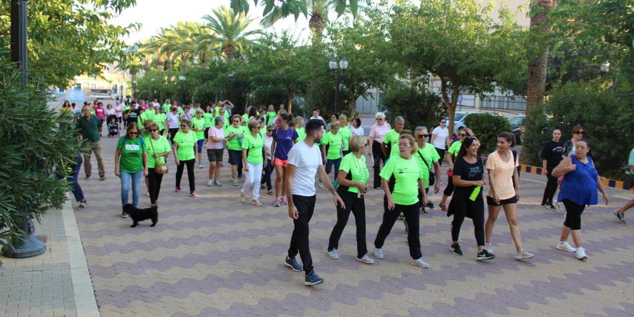 Casi cien personas tomaron parte en la Marcha Sostenible contra el Cáncer