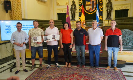 Francisco Antonio López, ganador del concurso de fotos del castillo de fuegos artificiales