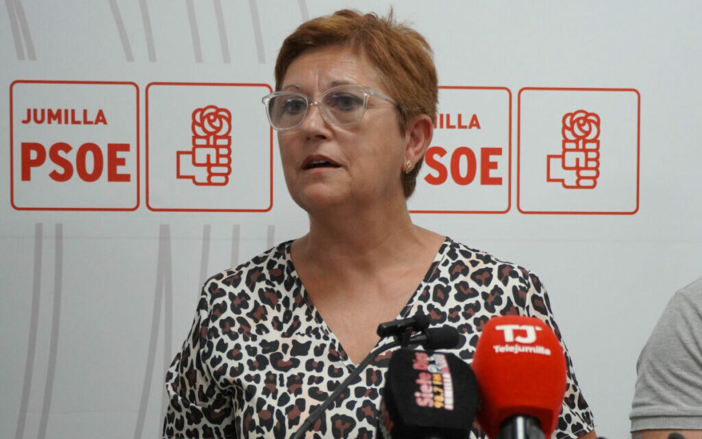 Juana Guardiola: “Nuestros cimientos socialistas, se siguen reflejando en los acuerdos de la Junta Local”