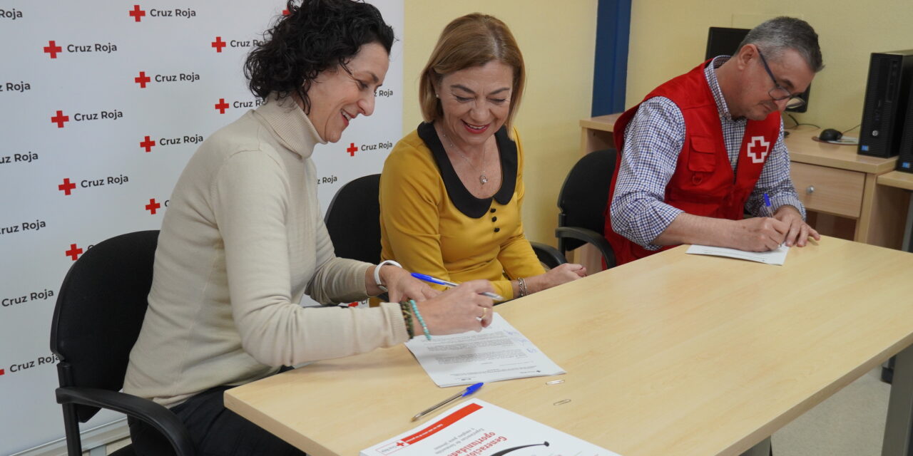 Aguas de Jumilla y Cruz Roja renuevan su convenio para acciones de empleo