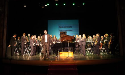 El talento jumillano desborda el Teatro Vico en el concierto de Santa Cecilia de la Banda Julián Santos