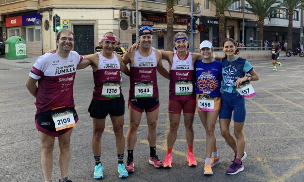 Cuatro miembros del Club Triatlón, en la Gran Carrera del Mediterráneo