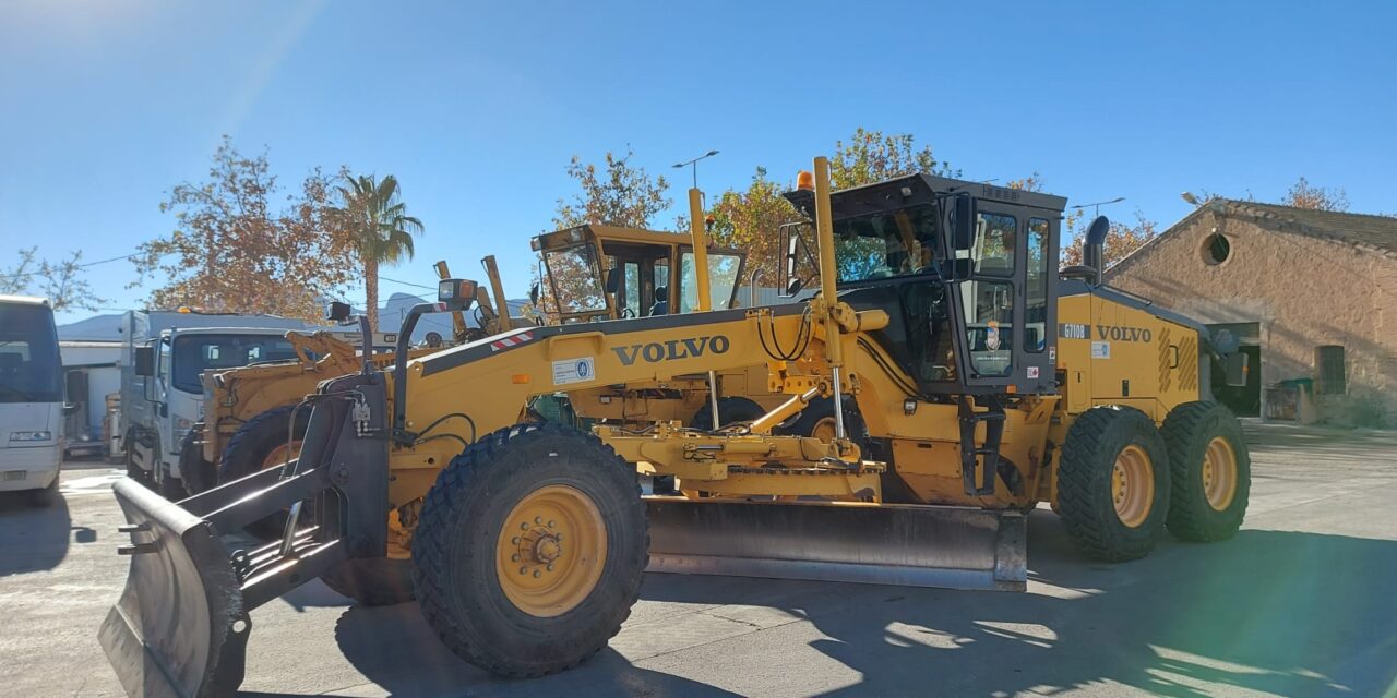 Agricultura cuenta con una nueva motoniveladora para el arreglo de caminos