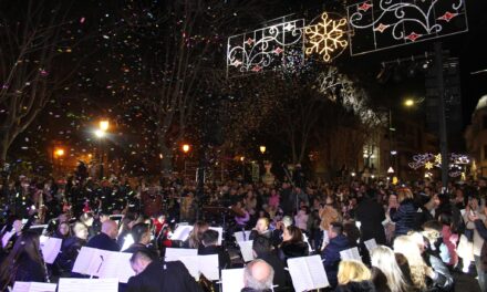 Jumilla enciende la Navidad 2023 con un espectáculo de luz, color y sonido