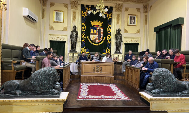 El último pleno del año finaliza con la aprobación de la moción de IU- Verdes Podemos AV sobre los ciclos formativos en Jumilla