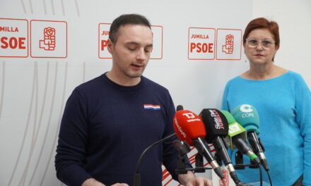 El PSOE denuncia “la suciedad de la calles y los cambios sin avisar del servicio de basuras”