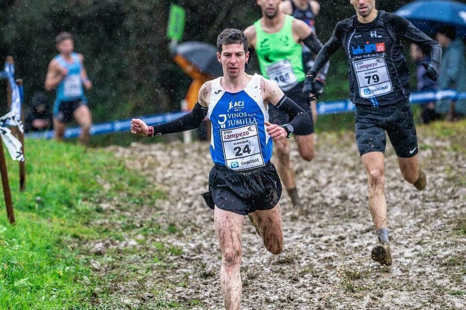 Mario Monreal deja su impronta en el Cross Internacional Juan Muguerza de Elgóibar firmando un puesto 20º