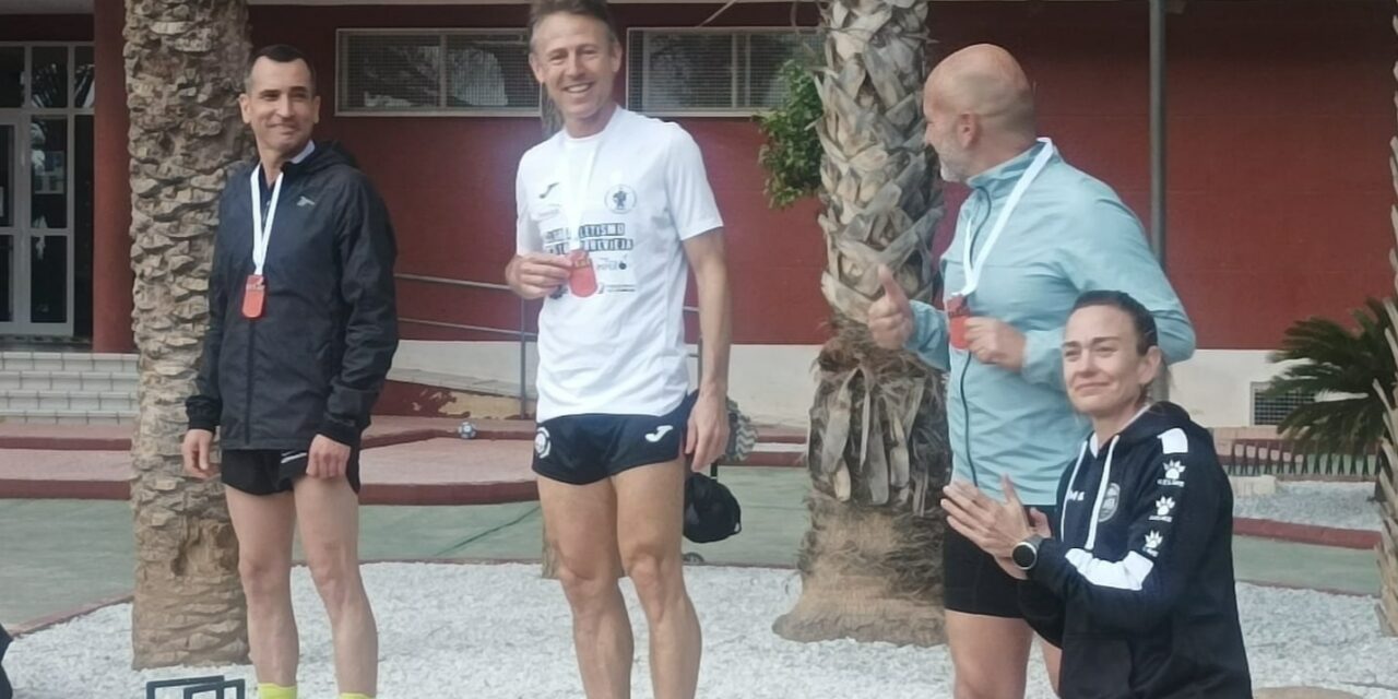 José Luis Monreal, campeón regional M50 en 3.000 y 800 m.l.