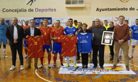 El VII Memorial Carlos García Ruiz llena ‘su’ pabellón de emociones y recuerdos