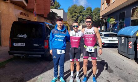 Chema Herrero, Castellanos y Burruezo participan en el Duatlón Caravaca de la Cruz 2024