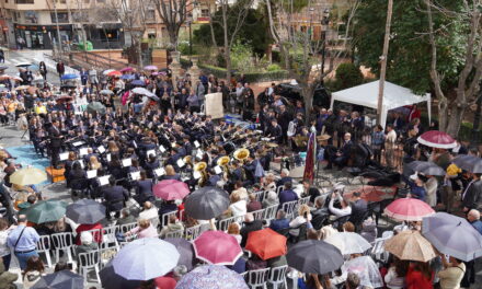 El concierto de Jueves Santo hizo relucir una mañana, donde quiso estar presente la lluvia