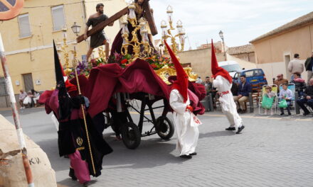 La llegada de una gran tormenta hizo que se suspendiera la procesión del Calvario poco antes de su finalización