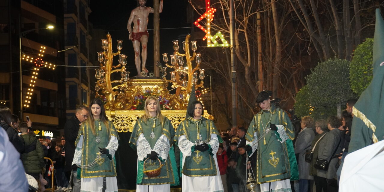 La Procesión de la Redención acortó su recorrido, en previsión de la posible aparición de la lluvia