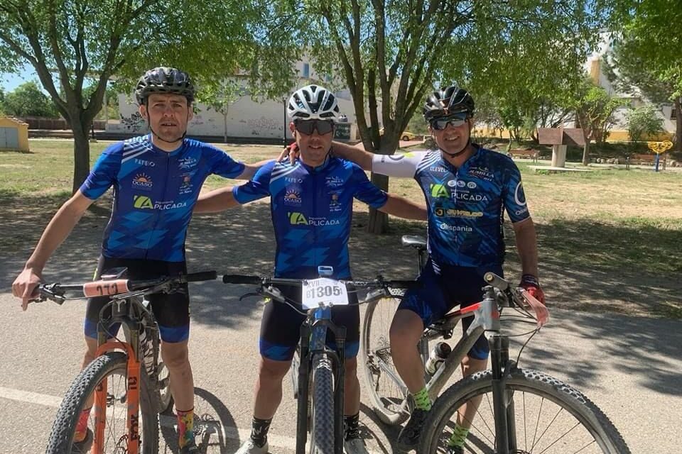 Ciclistas del BTT miden sus piernas en las Sierras de Albacete y Casas Ibáñez