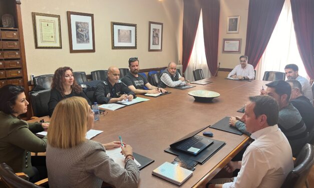 El Ayuntamiento ‘toma nota’ de posibles mejoras para la próxima Semana Santa
