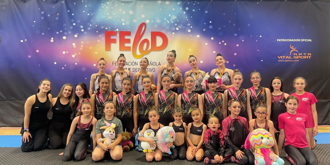 En Dúo III, Ariadna Medina y Olaya García, campeonas en el Open Nacional Base A y Fit Dance, en Vélez-Málaga