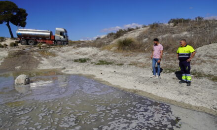 El Ayuntamiento arregla la vertiente de balsas pluviales y llena de agua algunas de ellas