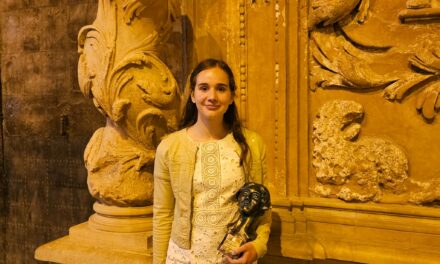 Elena López Santos gana el XLIX Certamen Literario María Agustina, celebrado en Lorca