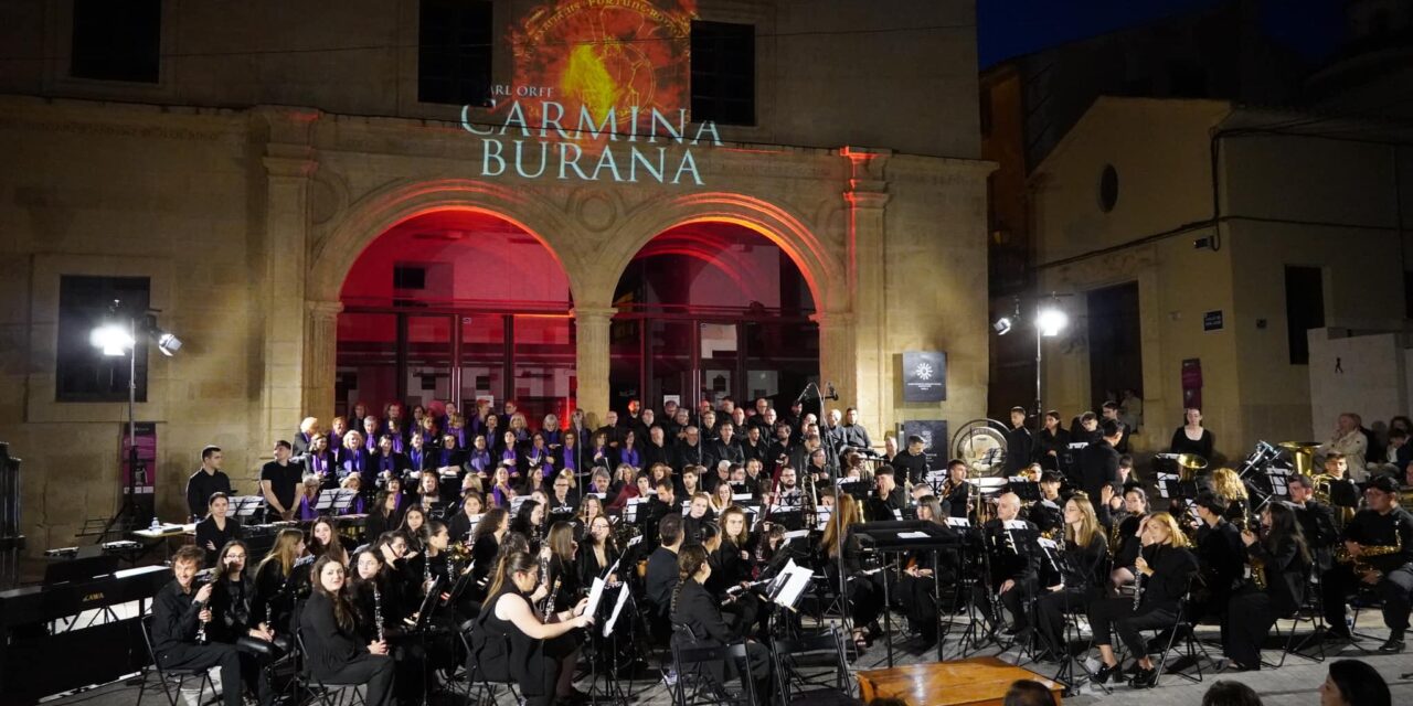 “Carmina Burana”, un concierto para la historia de la Plaza Arriba