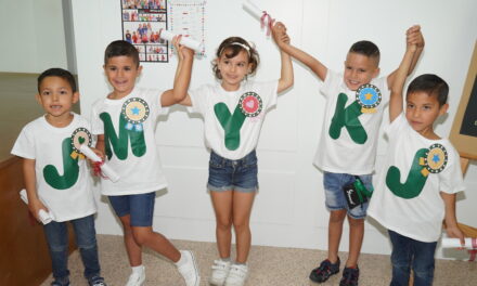 Los alumnos de 5 años del Cruz de Piedra pasan ‘a la puerta azul’