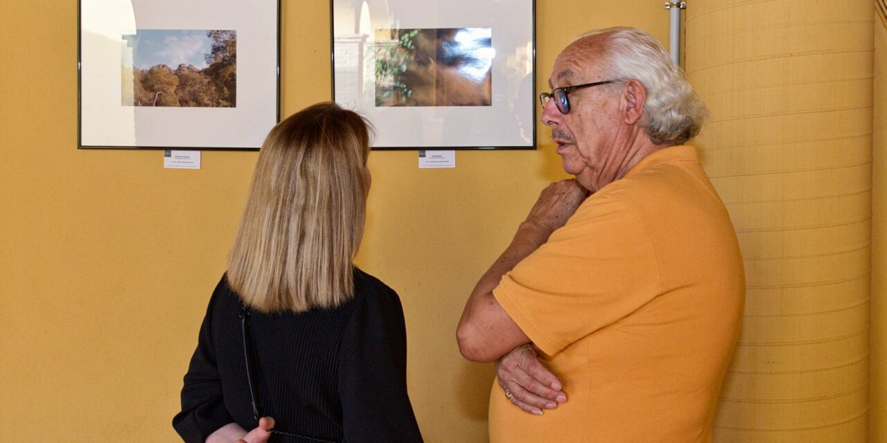 Restaurante Loreto acoge la muestra de fotos ‘De la cámara al procesado’