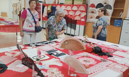 El Centro de Personas Mayores está celebrando su fin de curso con exposición, teatro, baile y comida